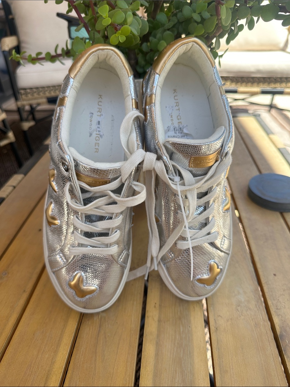 Gorgeous Kurt Geiger sneaker - Picture 2 of 9